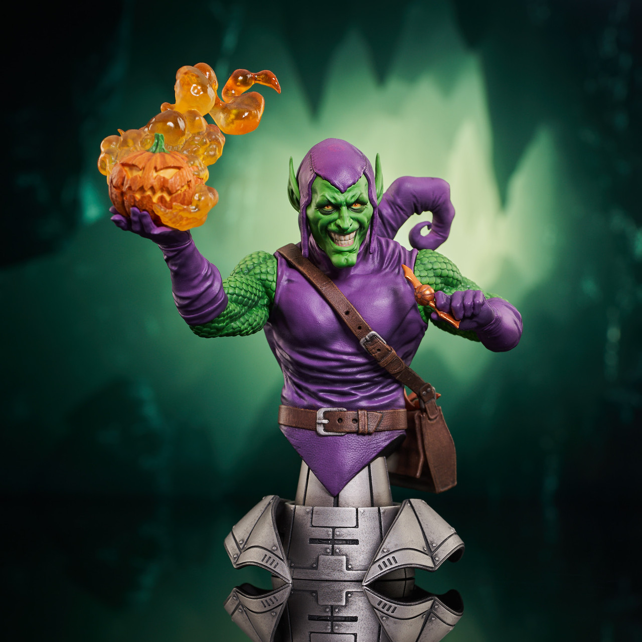 Pre-Order Diamond Marvel Green Goblin Bust